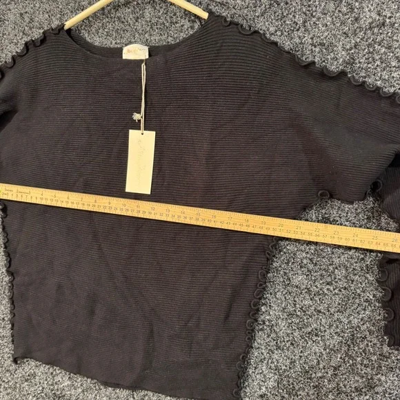 NWT Allie Rose Black Ribbed‎ Lettuce Trim Button Back Sweater Top Women L - Picture 5 of 6